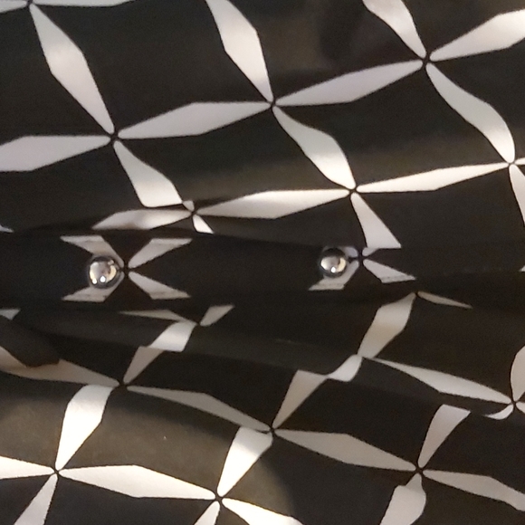Woman's Whitehouse black market dress shirt - Picture 4 of 6